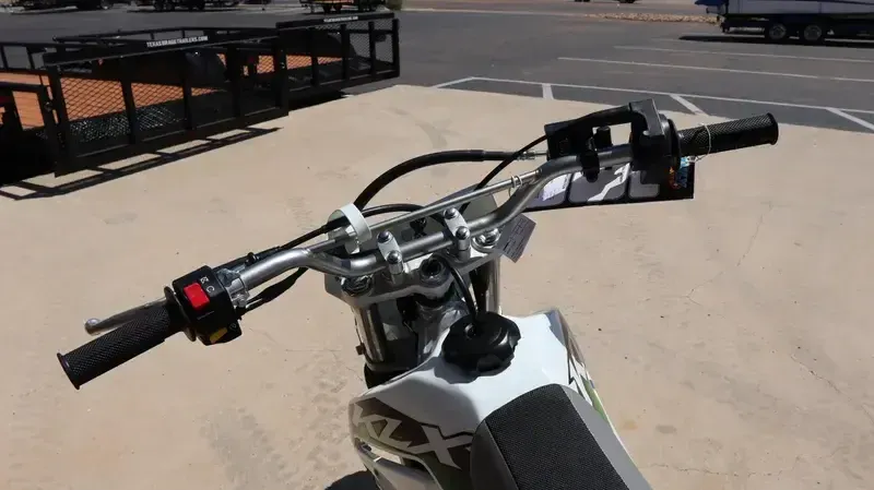 New 2026 Kawasaki KLX140R F BRIGHT WHITE Image 11