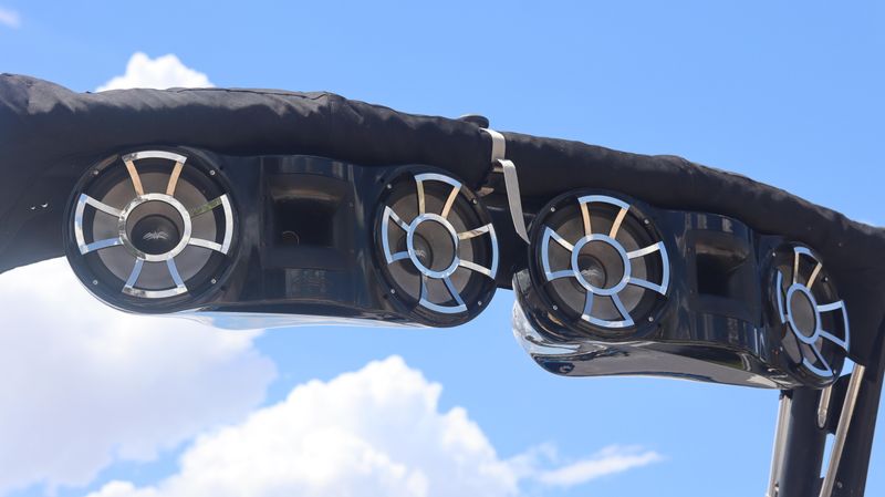 Used 2015 AXIS T22 Image 12