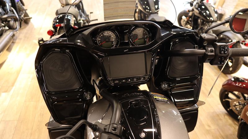 2025 Indian Motorcycle PURSUIT DARK HORSE HEAVY METAL Image 18
