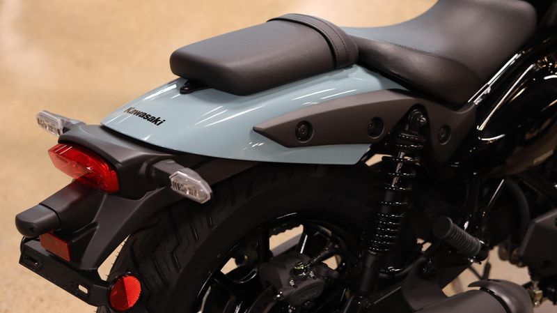 2025 Kawasaki ELIMINATOR SE ABS PHANTOM BLUE  EBONY Image 10