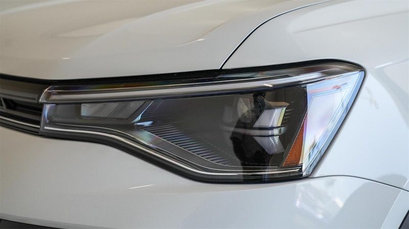 New 2025 Volkswagen Taos 1.5T SImage 7