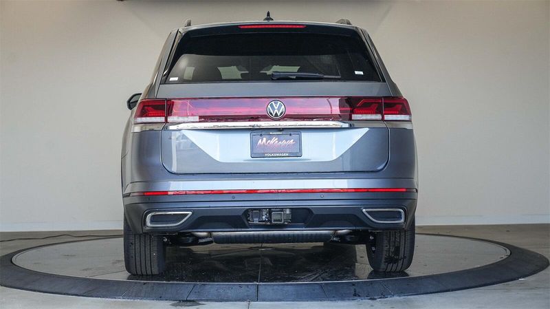 New 2025 Volkswagen Atlas 2.0T SE w/TechnologyImage 3