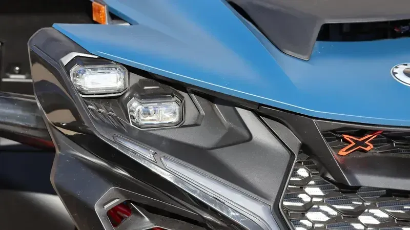 NEW 2026 CAN-AM MAVERICK R MAX X RS 999T DCT Image 4