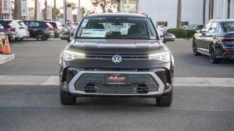 2025 Volkswagen Taos 1.5T SImage 2