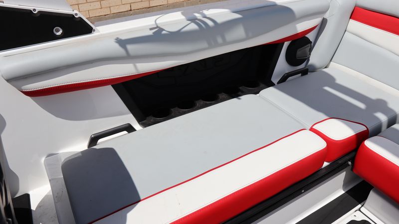 2025 AXIS A225 Image 28