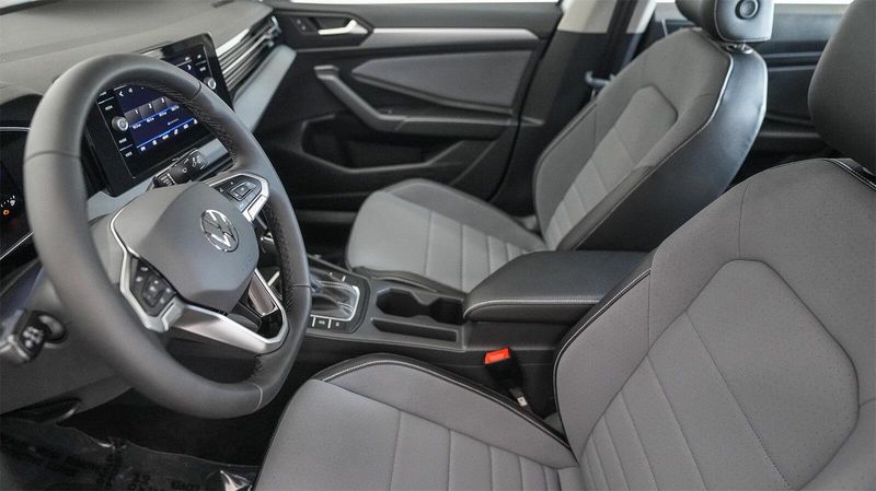New 2025 Volkswagen Jetta 1.5T SEImage 19