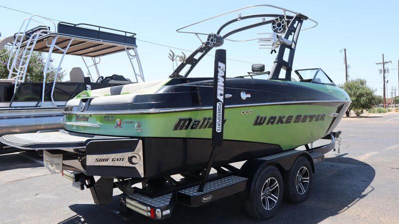 Used 2015 MALIBU 22 VLX WAKESETTER Image 6