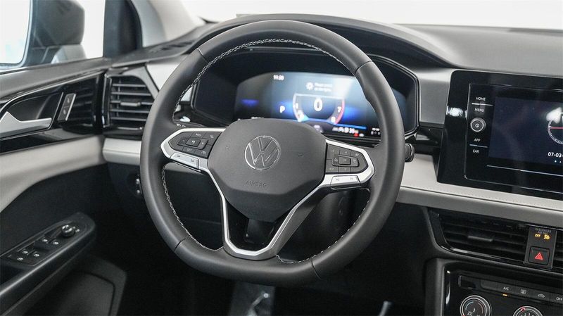 New 2025 Volkswagen Taos 1.5T SImage 16