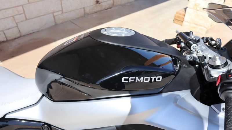 2025 CFMOTO 675 SS Image 7