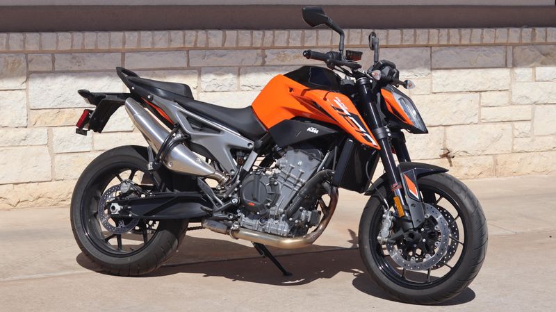 2023 KTM Duke 790Image 2