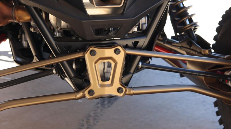 2025 Polaris RZR PRO R ULTIMATE BLACK CRYSTAL AND SHADOW BRONZE Image 16