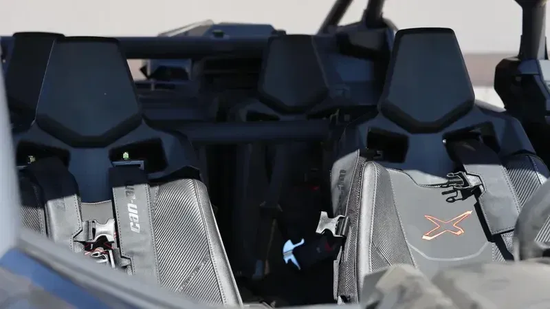 2025 Can-Am MAVERICK X3 MAX X RS TURBO RR WITH SMARTSHOX TRIPLE BLACK Image 12