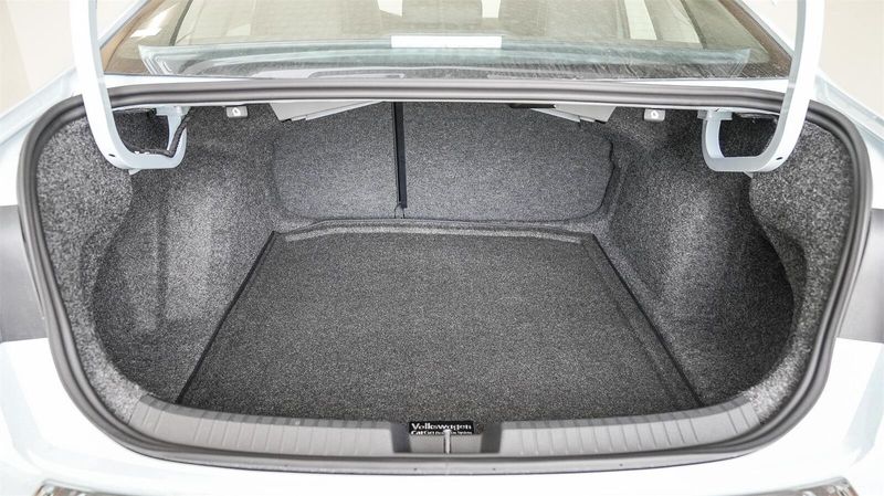 New 2025 Volkswagen Jetta 1.5T SEImage 11