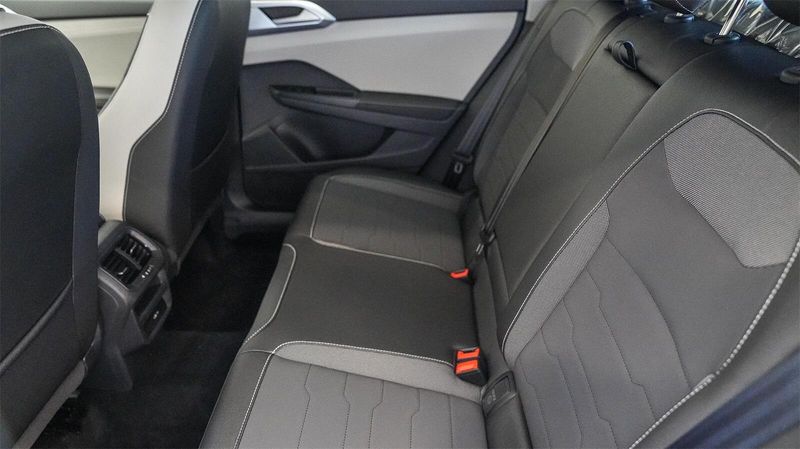 New 2025 Volkswagen Taos 1.5T SEImage 18