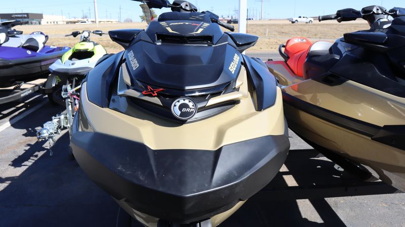2025 SEADOO RXTX 325 WITH SOUND SYSTEM METALLIC TAN AND LAVA RED Image 3
