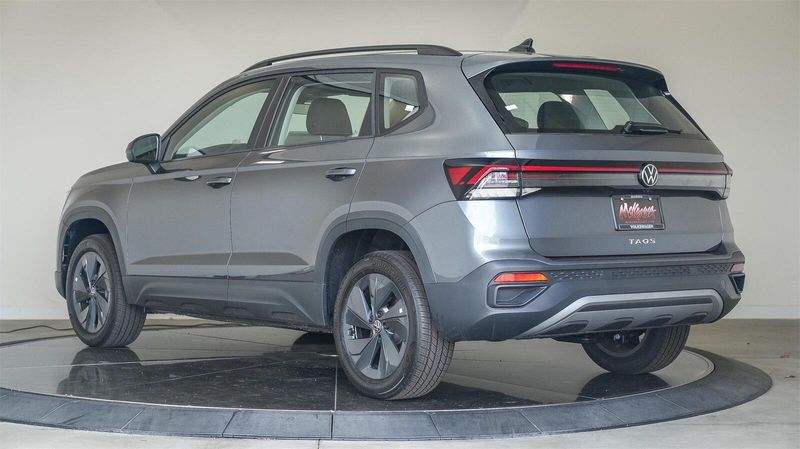 New 2025 Volkswagen Taos 1.5T SImage 2