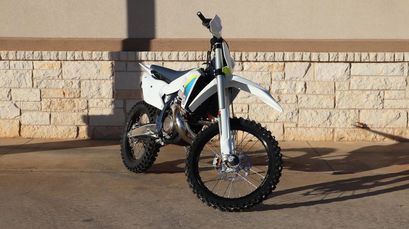 2025 HUSQVARNA TX 300 WHITEImage 1