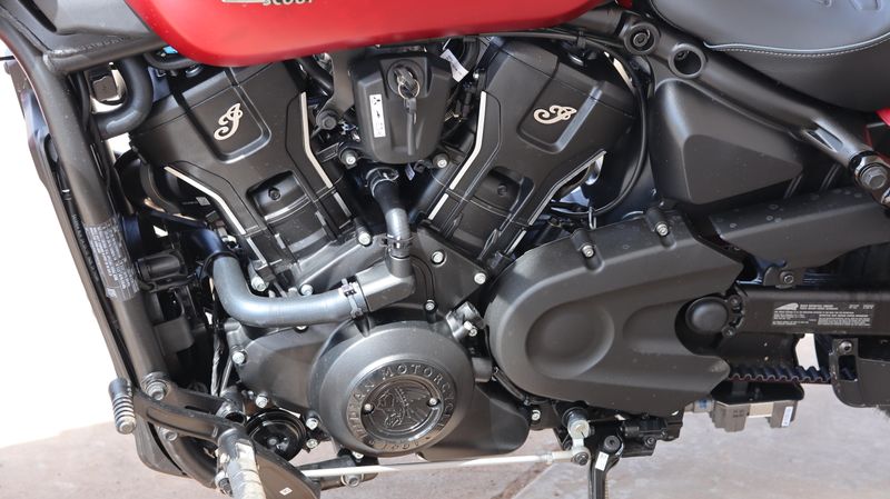 2025 Indian Motorcycle SCOUT BOBBER LIMITED SUNSET RED SMOKE Image 11