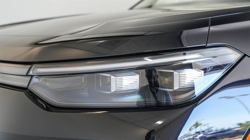 New 2025 Volkswagen Tiguan 2.0T SImage 7