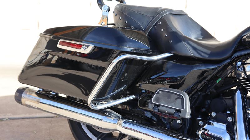 2018 HARLEY Road King Base in a BLACK exterior color. Family PowerSports (877) 886-1997 familypowersports.com 