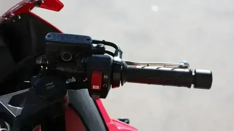 NEW 2026 HONDA CBR650R ECLUTCH Image 10