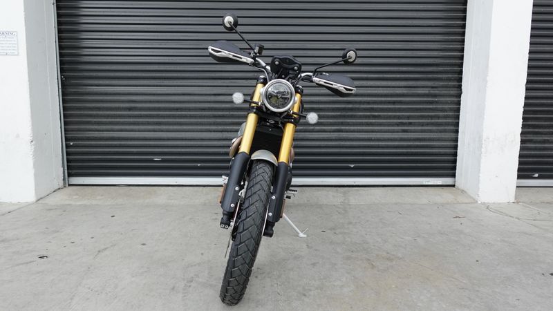 New 2025 Triumph Scrambler 1200 XE 