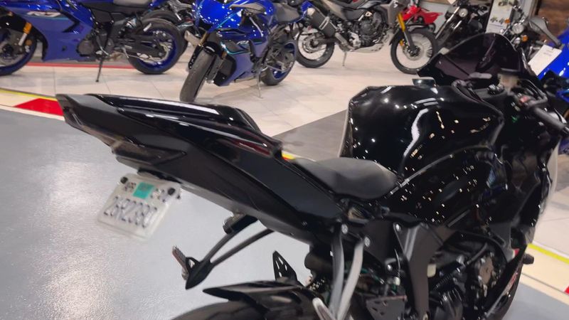 Used 2024 Kawasaki NINJA ZX-6R Image 4