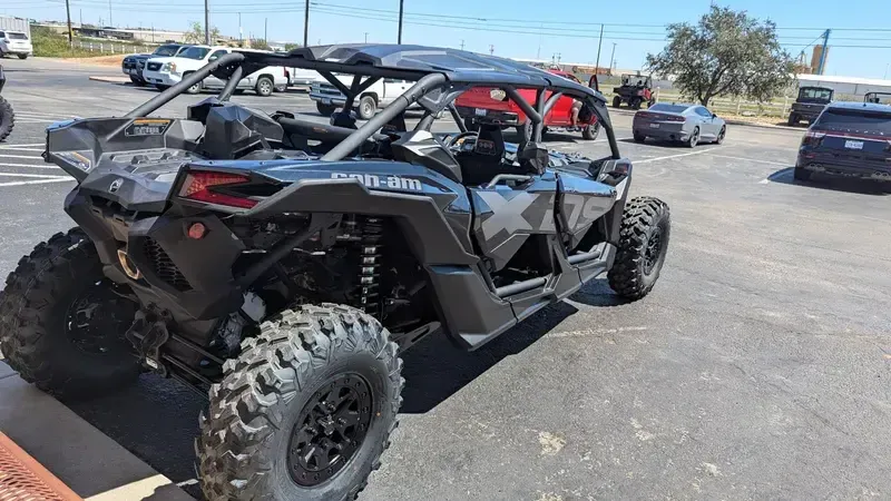 2025 Can-Am MAVERICK MAX XDS 64 TURBO RR TRIPLE BLACKImage 5