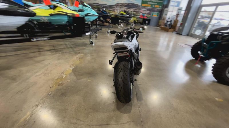 2013 Kawasaki NINJA ZX10R Image 7