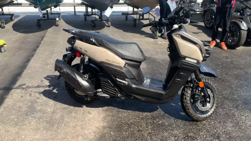 Used 2025 Yamaha ZUMA 125 Image 2
