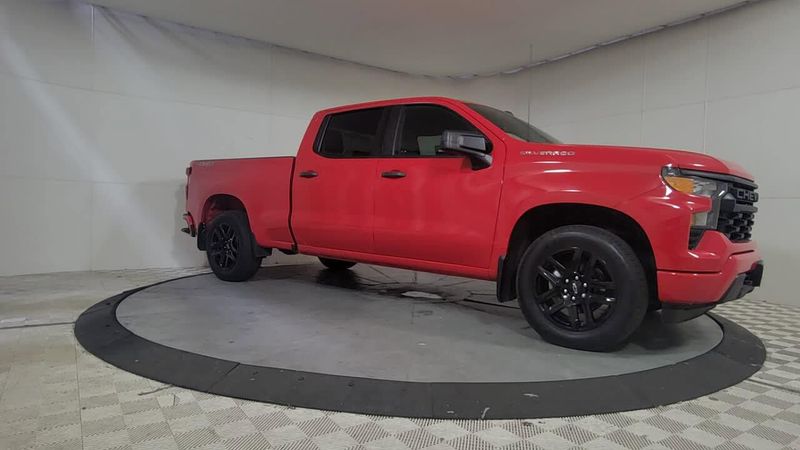 2023 Chevrolet Silverado 1500 Custom photo 9