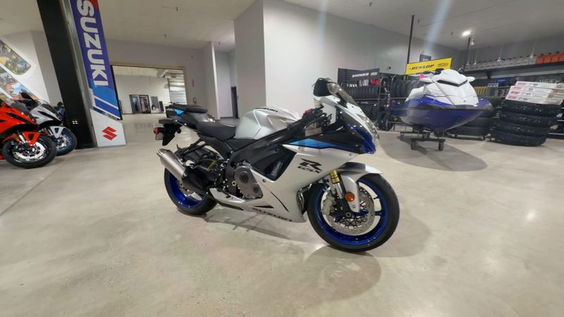 New 2026 Suzuki GSX-R750 Image 2