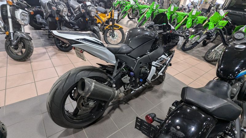 2018 Kawasaki NINJA ZX10R KRT EDITIONImage 3