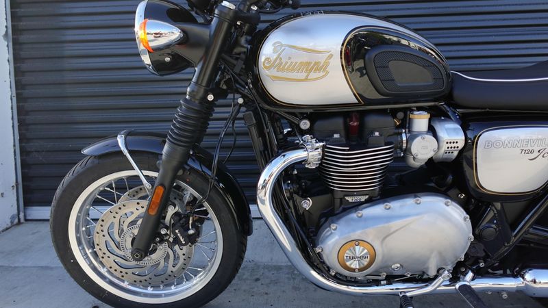 New 2025 Triumph Bonneville T120 