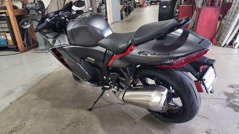 Used 2024 Suzuki Hayabusa Image 2