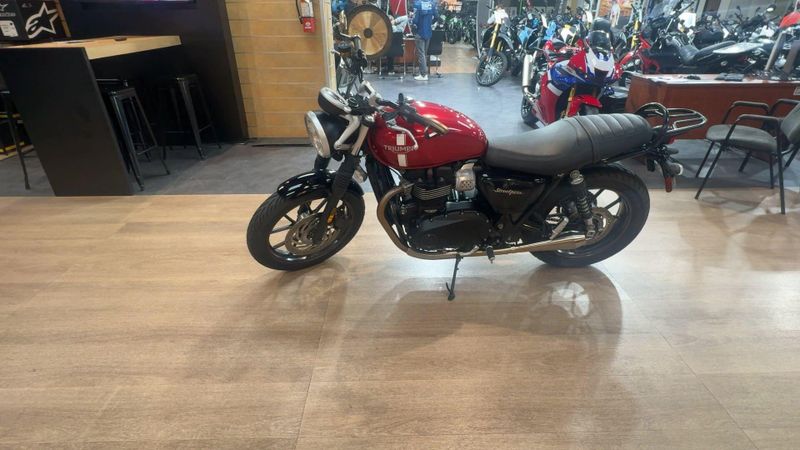 Used 2018 Triumph STREET TWIN Image 5