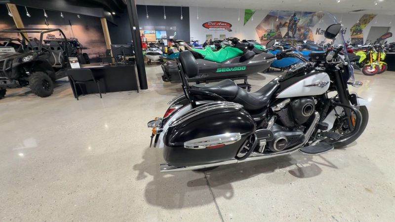 Used 2014 Kawasaki VULCAN 1700 NOMAD ABS Image 9