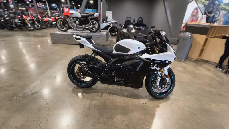 2020 Suzuki GSX-R750 Image 9