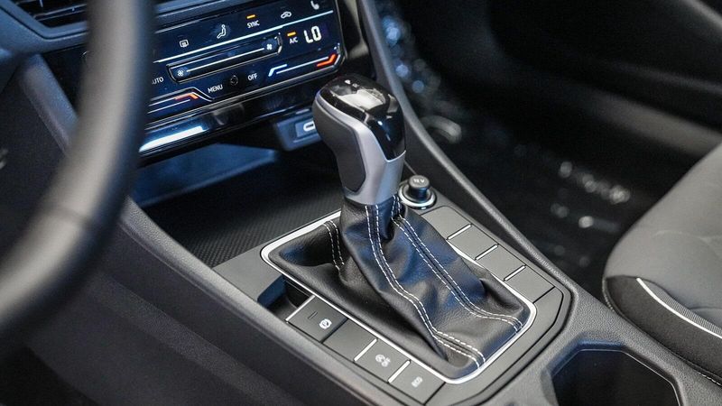 New 2025 Volkswagen Jetta 1.5T SportImage 20