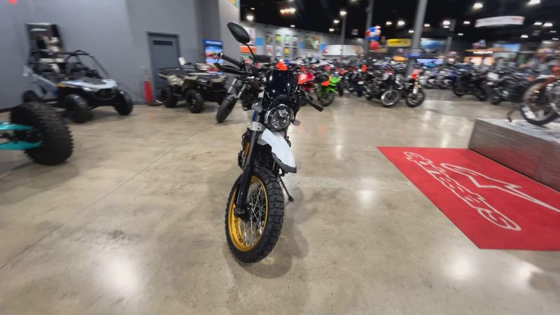 2021 Ducati SCRAMBLER DESERT SLED Image 3