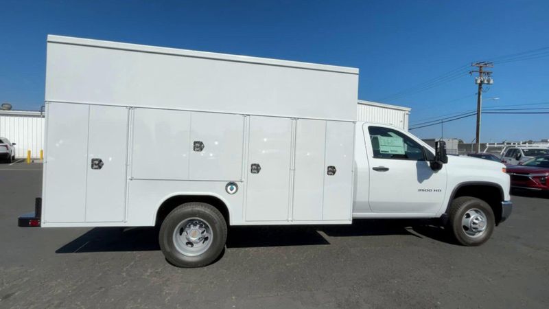 2024 Chevrolet Silverado 3500HD CC Work TruckImage 10