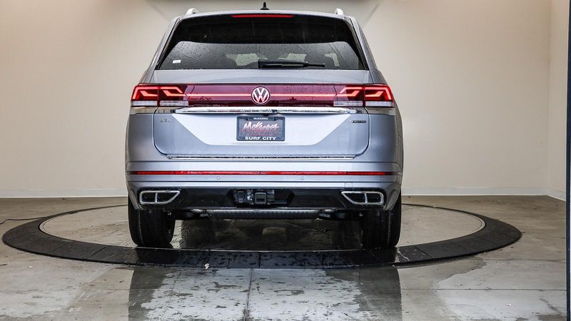 2025 Volkswagen Atlas 2.0T SEL Premium R-LineImage 3