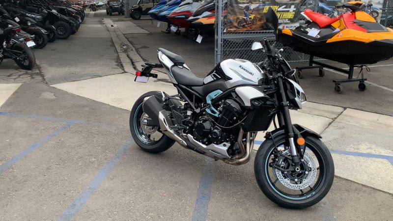 New 2025 Kawasaki Z900 ABS Image 9