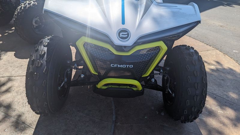 2024 CFMOTO CFORCE 110 EV PEARL WHITE Image 13