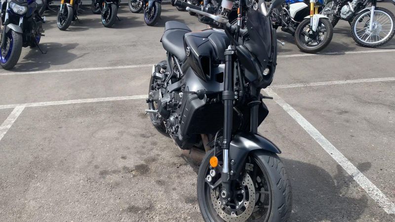 Used 2022 Yamaha MT-09 Image 9