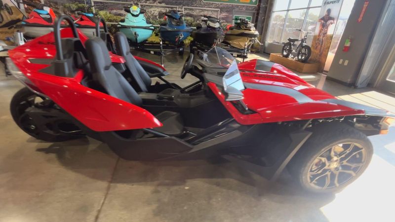 New 2025 Polaris SLINGSHOT S AUTODRIVE Image 9