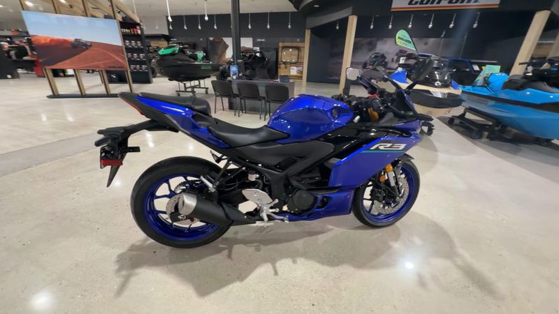 New 2026 Yamaha YZF-R3 ABS Image 4