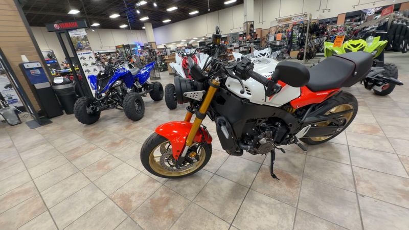 New 2026 Yamaha XSR900 Image 5