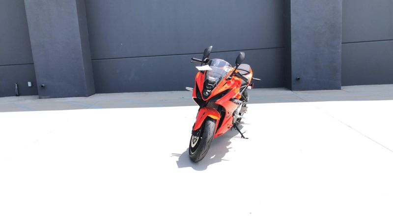 New 2026 Suzuki GSX 8R Image 5