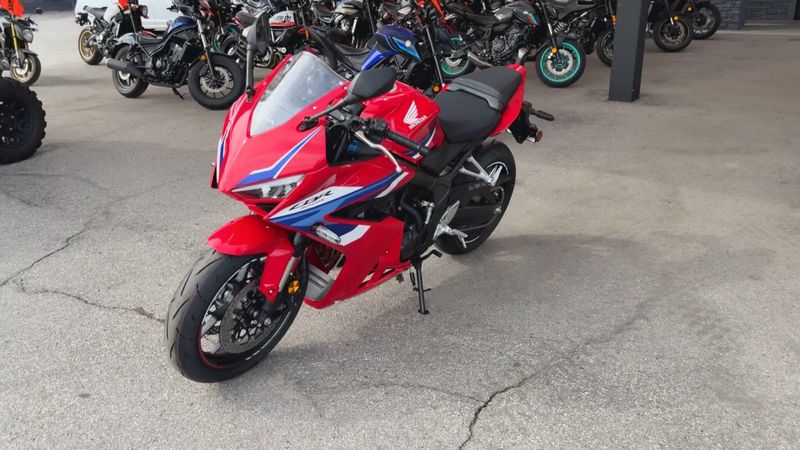 New 2024 Honda CBR650R ABS Image 8
